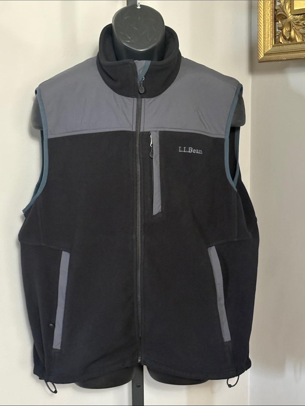 L.L. Bean Large Black and Gray Men’s Fleece Vest